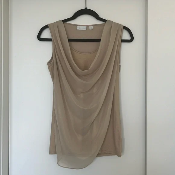 Champagne, New York and Company top size XS - Picture 1 of 1